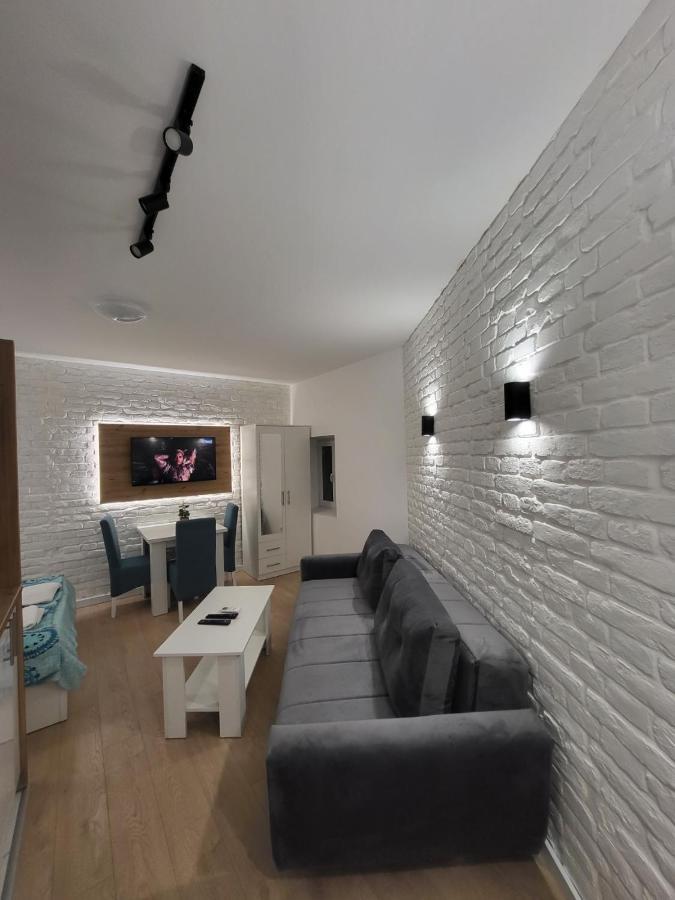 Harmony Suites Sajmiste المظهر الخارجي الصورة